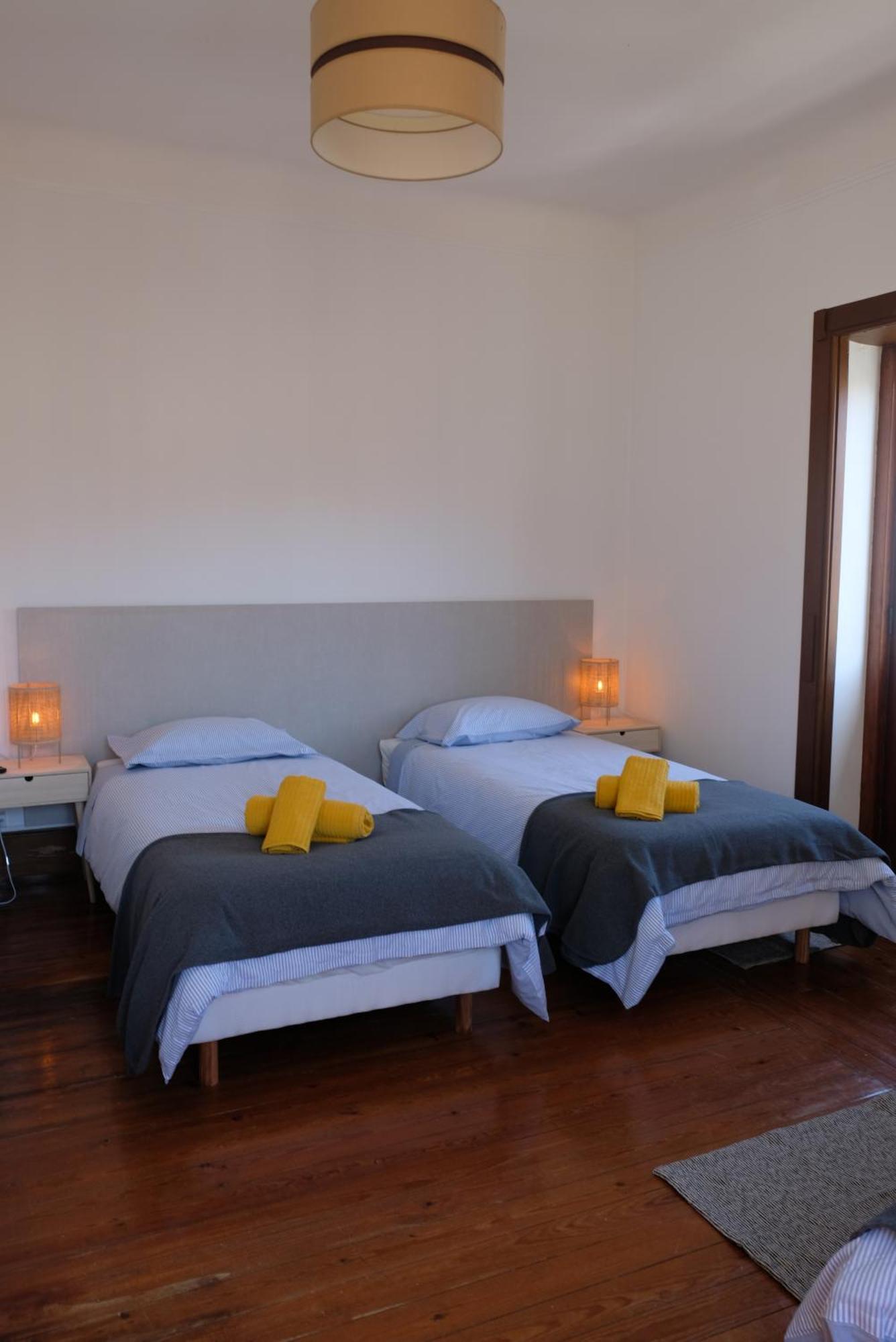 Yellow Inn Aveiro Ngoại thất bức ảnh