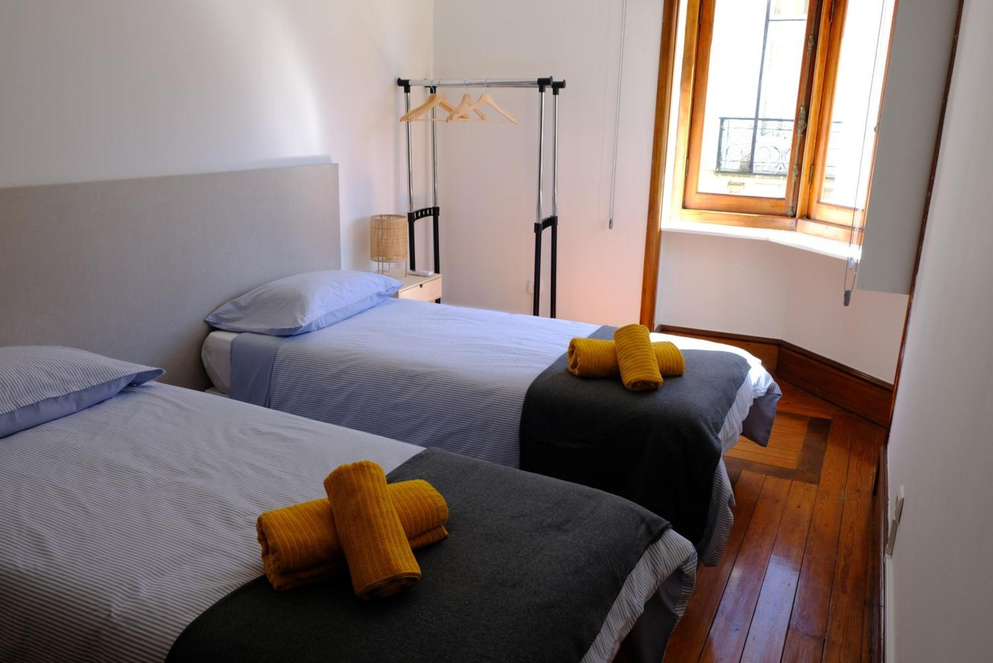 Yellow Inn Aveiro Ngoại thất bức ảnh