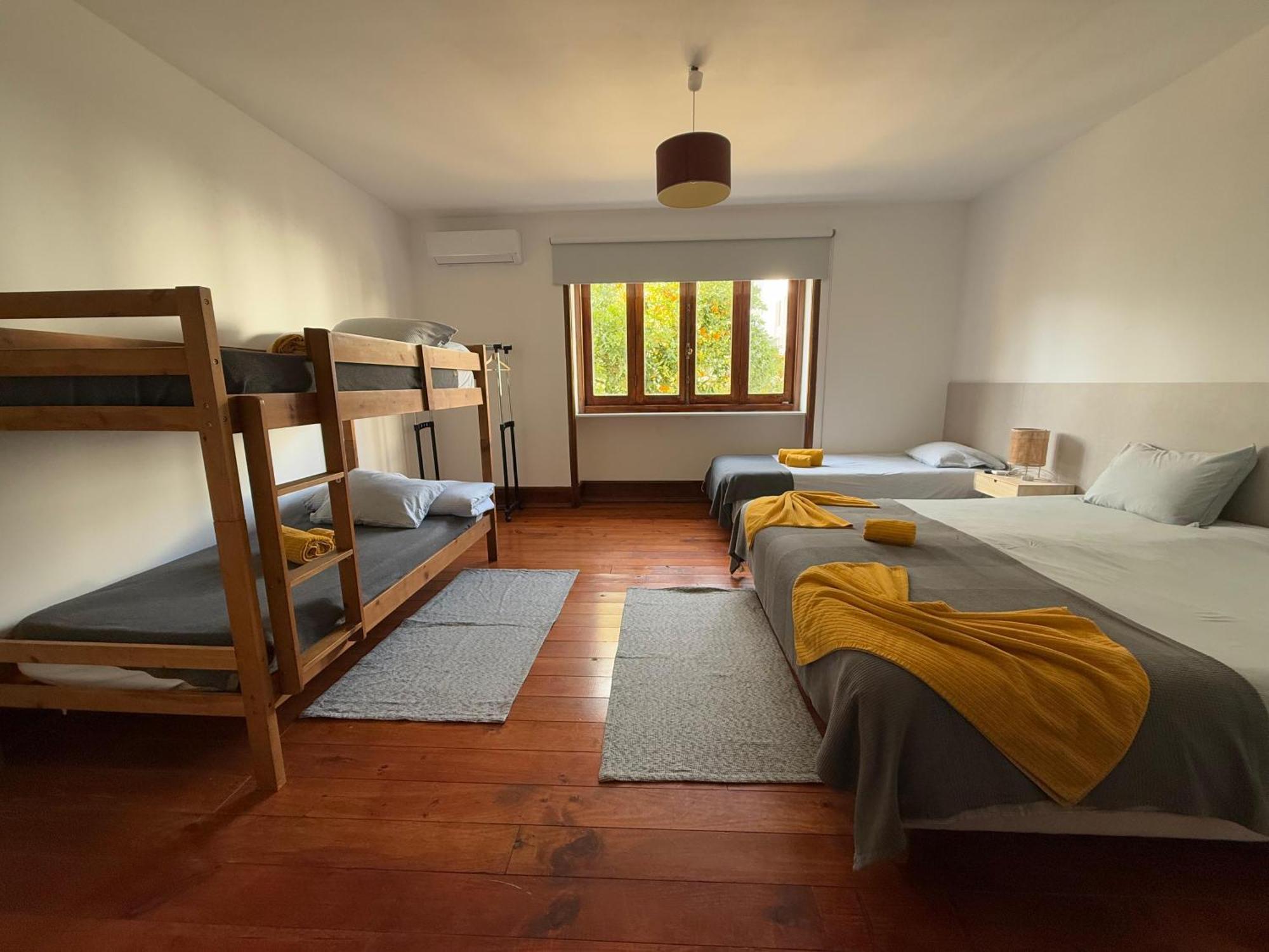 Yellow Inn Aveiro Ngoại thất bức ảnh